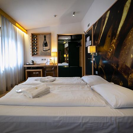 Boutique Exclusive B&B Trento Exteriör bild